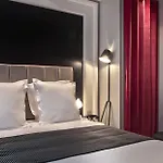 Le Basile باريس