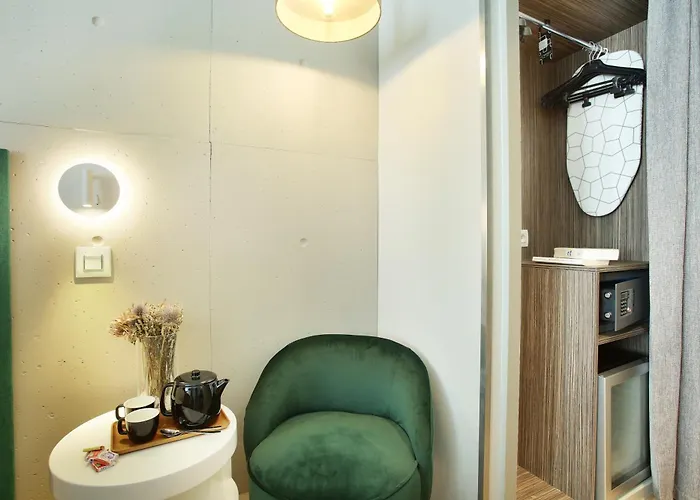 Отель Le Basile