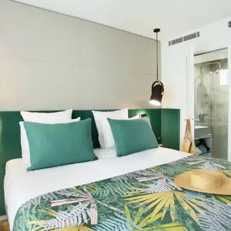 ホテル Le Basile 4*